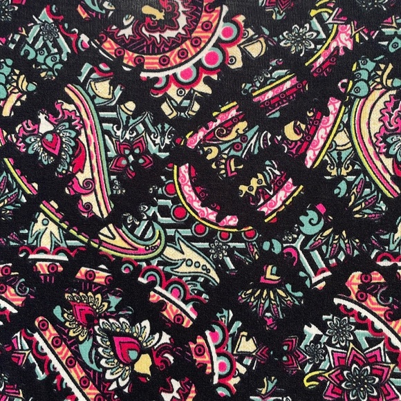 LulaRoe Paisley Printed Perfect T High Low Top-#0186 - Picture 8 of 12